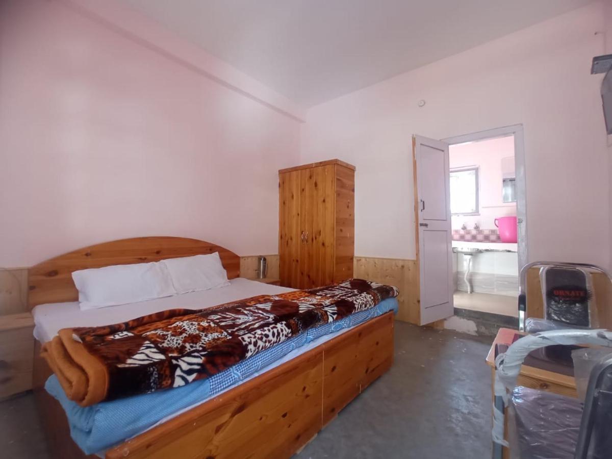 Snow Oak Guest House Kasol Kültér fotó