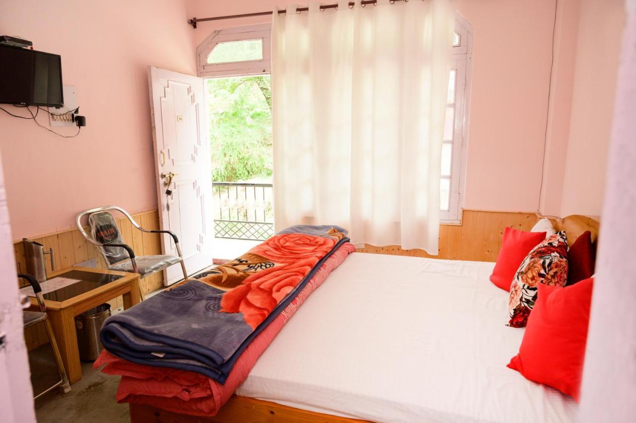 Snow Oak Guest House Kasol Kültér fotó